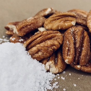 SAVORY PECANS